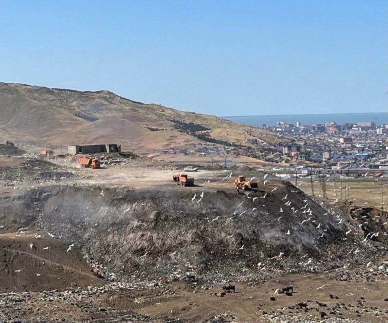 На свалке в пригороде Махачкалы ликвидировали открытое горение