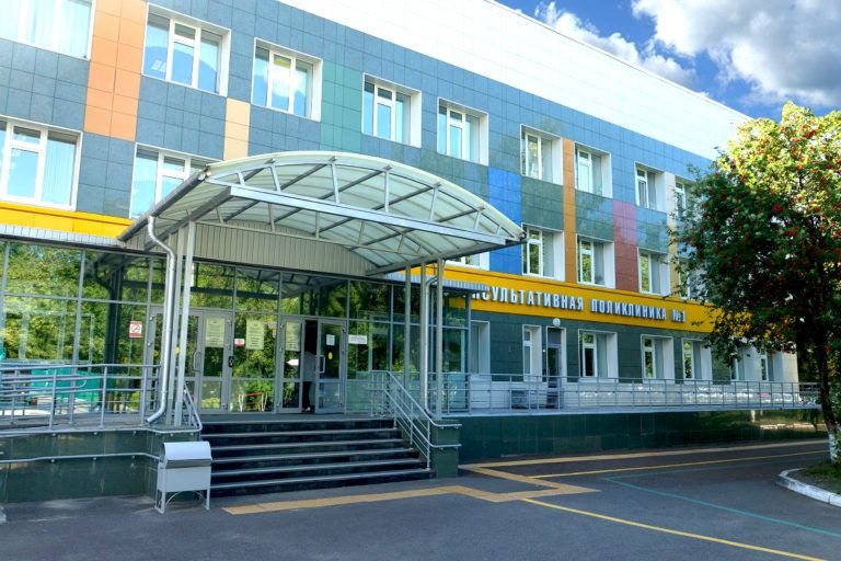 Врачи в Махачкале прооперировали младенца с редкой патологией