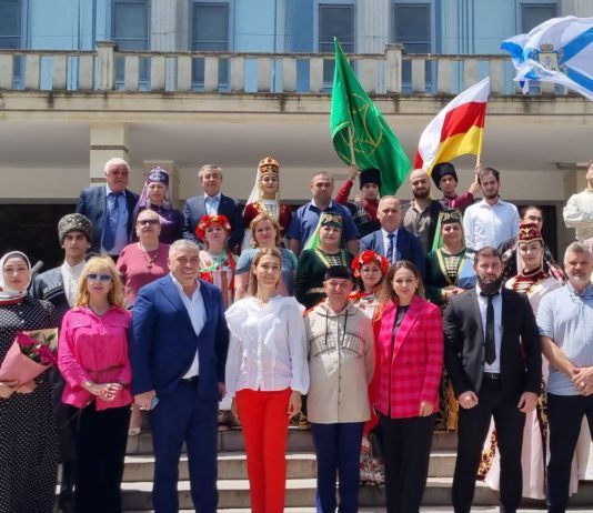 Замглавы Махачкалы встретилась с гостями и участниками фестиваля «Кавказ – единая семья»