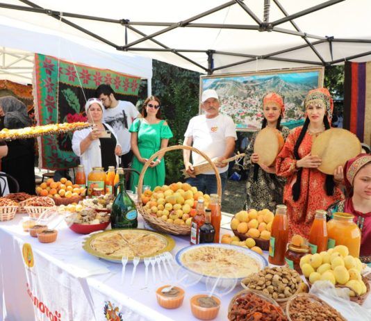 В Махачкале открылся фестиваль «Золотой абрикос Дагестана»