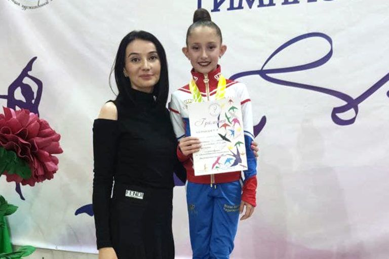 Макка-Мадина Кагерманова: «С “Калинкой” выступаю на праздниках»