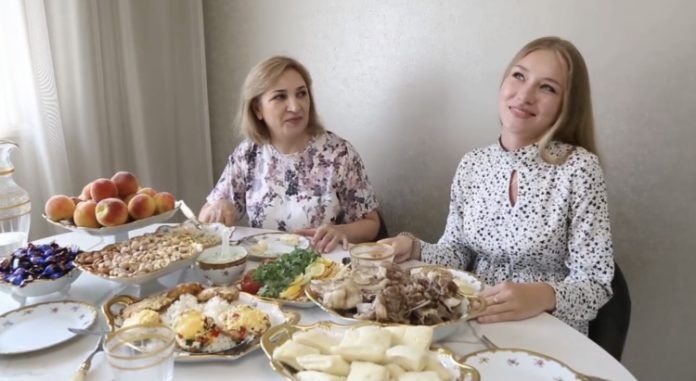 17E8C60F-C1C8-41FC-8367-951D7B24C8D0