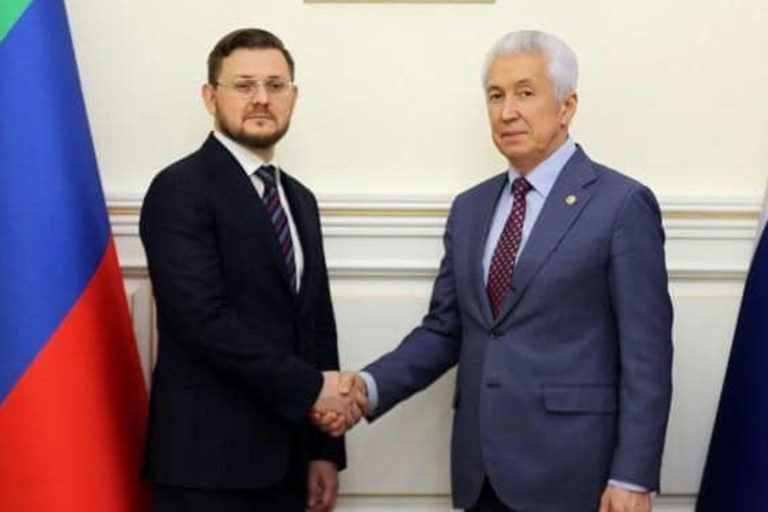 Салман Дадаев поздравил экс-главу Дагестана Владимира Васильева