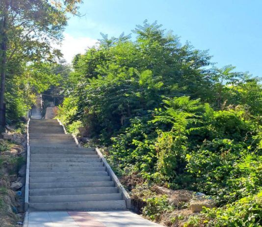 В Махачкале обновили лестницу, соединяющую город с поселком Кяхулай