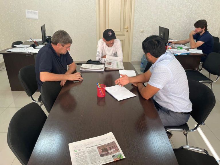 В Махачкале провели профилактическую беседу с водителем маршрутки, нагрубившим пассажиру