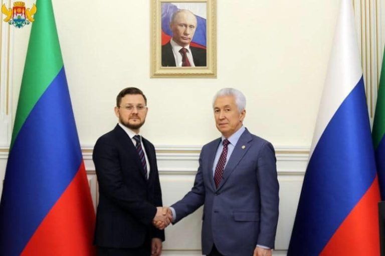 Салман Дадаев поздравил экс-главу Дагестана Владимира Васильева с днем рождения