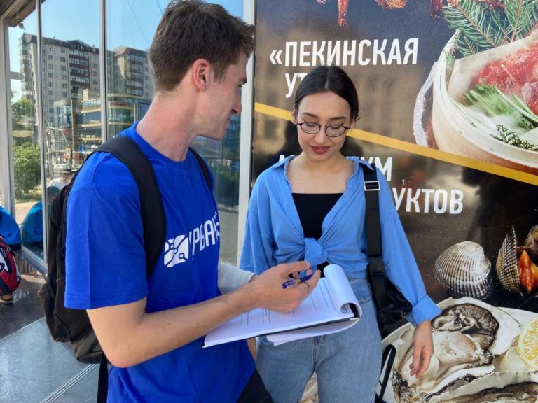 В Махачкале опросили водителей и пешеходов для улучшения ситуации на дорогах города