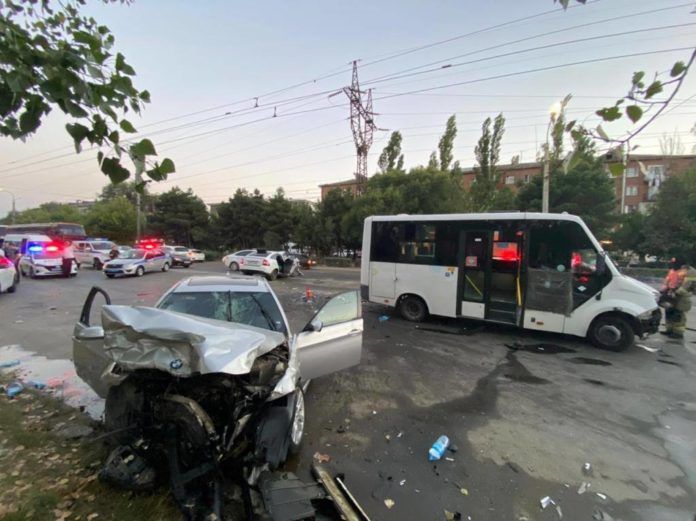 85FEFB5F-3B42-48E8-A7E0-4E65B28E4804