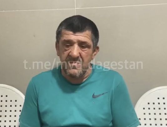 В Махачкале мужчина украл деньги у рабочего, ремонтирующего школу