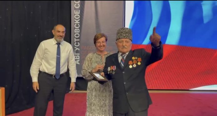 CB74B66E-A089-4207-A351-65DDFA925FE3