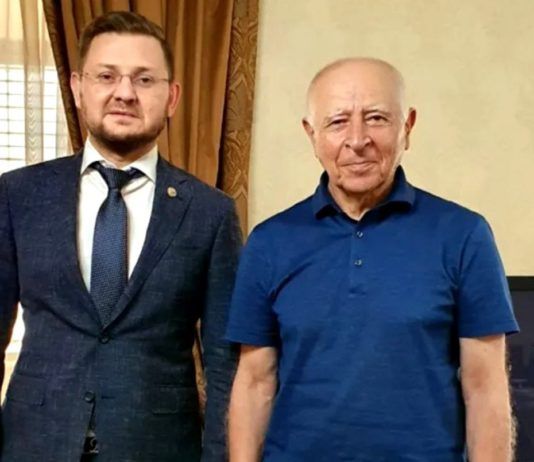 Салман Дадаев поздравил первого президента Дагестана Муху Алиева с днем рождения