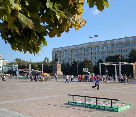 Программа второго дня проходящего в Махачкале фестиваля SUMMER FEST