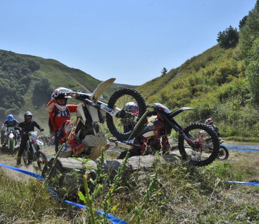 Скорость для экстрима: «Ростелеком» в Дагестане выступил телеком-партнером открытого чемпионата СКФО по мотогонкам