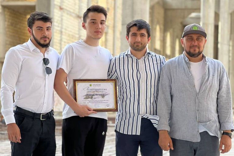 Дагестанский киберспортсмен пожертвовал деньги для Духовного центра в Махачкале