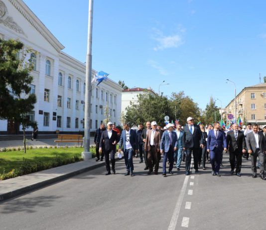 Делегация правительства Дагестана осмотрела обновленную улицу Коркмасова в Махачкале