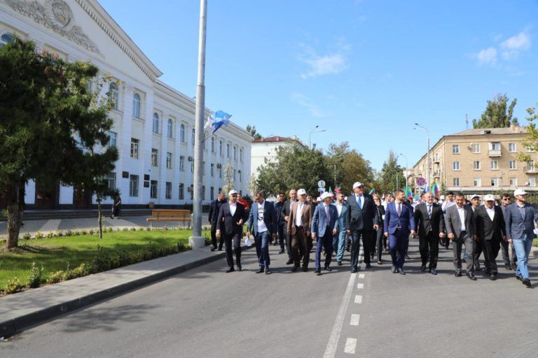 Делегация правительства Дагестана осмотрела обновленную улицу Коркмасова в Махачкале