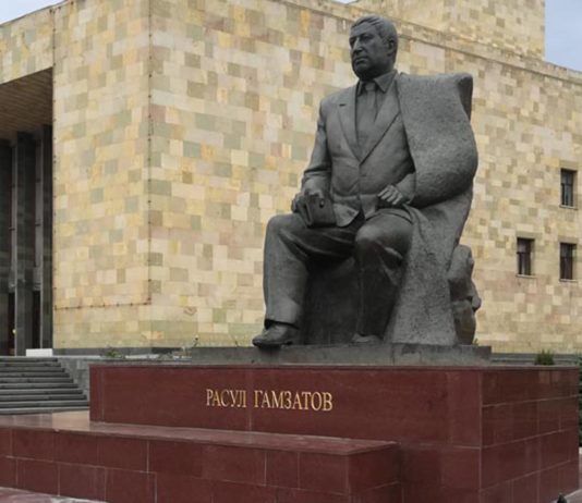 Главные памятники Махачкалы