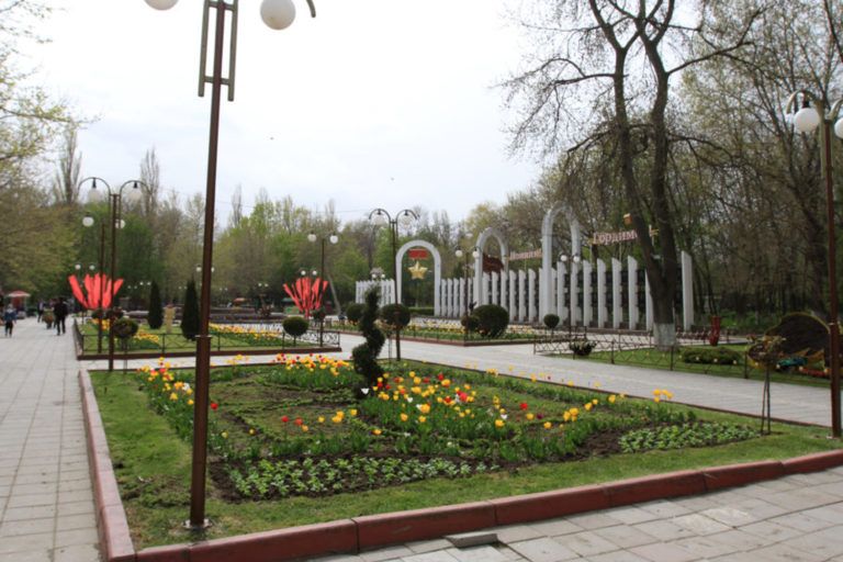Детская площадка совместного пользования появится в парке Ленинского комсомола