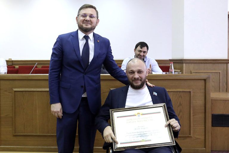 Награждение депутатов горсобрания