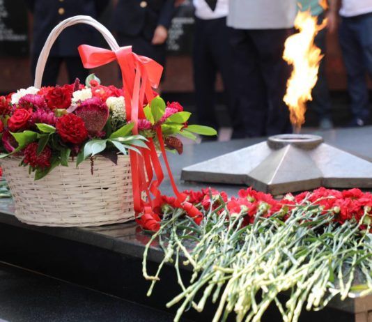 В Махачкале почтили память сотрудников МВД, погибших при исполнении служебного долга