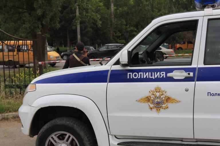 Жителя Махачкалы задержали за кражу мобильного телефона из мечети