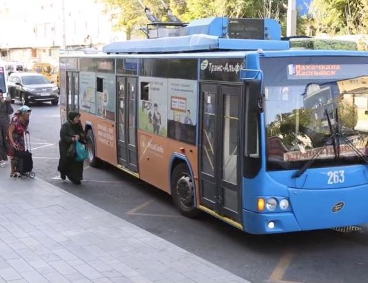 Троллейбусы в Махачкале вновь проезжают по улице Коркмасова