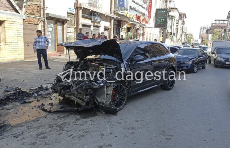 Два человека пострадали в ДТП в Махачкале