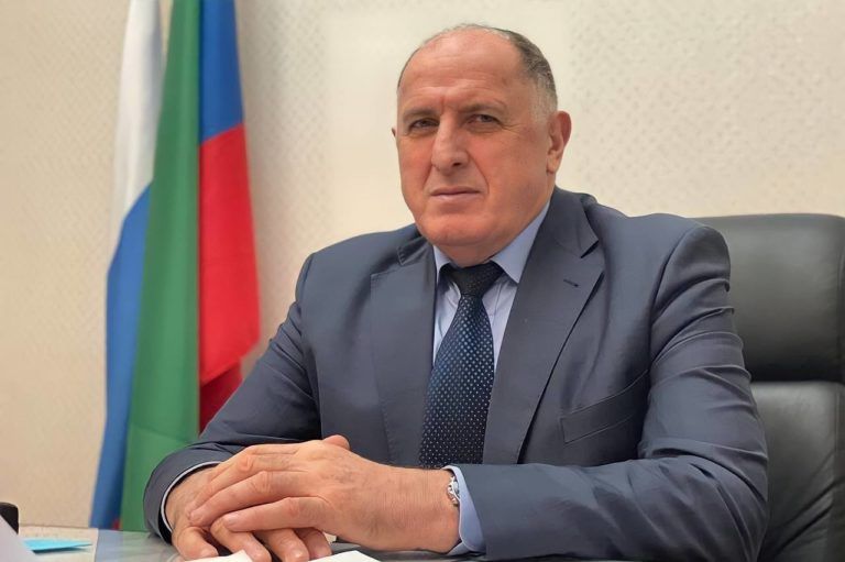 Премьер-министр Дагестана поздравил жителей Махачкалы с 165-летием города