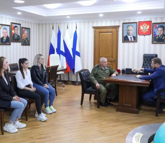 Мэр Махачкалы встретился с командующим Каспийской флотилией