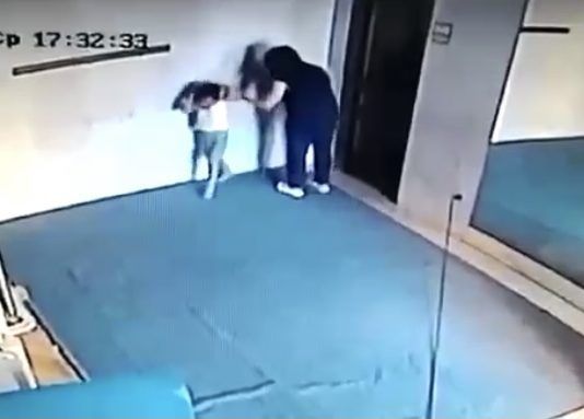 Воспитательница частного детсада в Махачкале избивала ребенка-аутиста