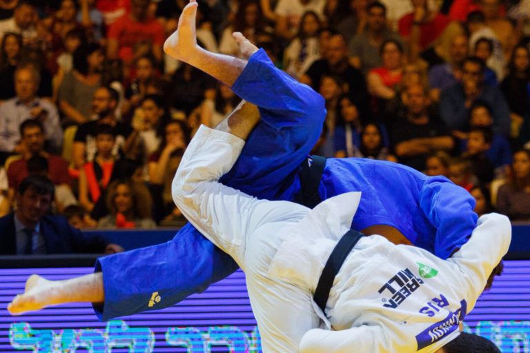 IJF отстранила российских дзюдоистов от международных турниров