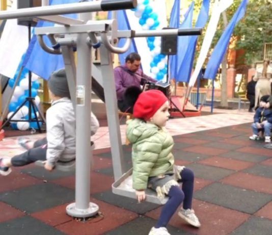 Махачкалинцам передали еще две благоустроенные дворовые территории