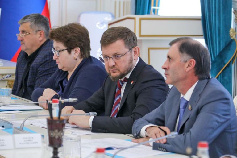 В столице появится сквер имени Расула Гамзатова