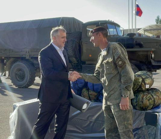 Председатель горсобрания передал мобилизованным необходимые средства