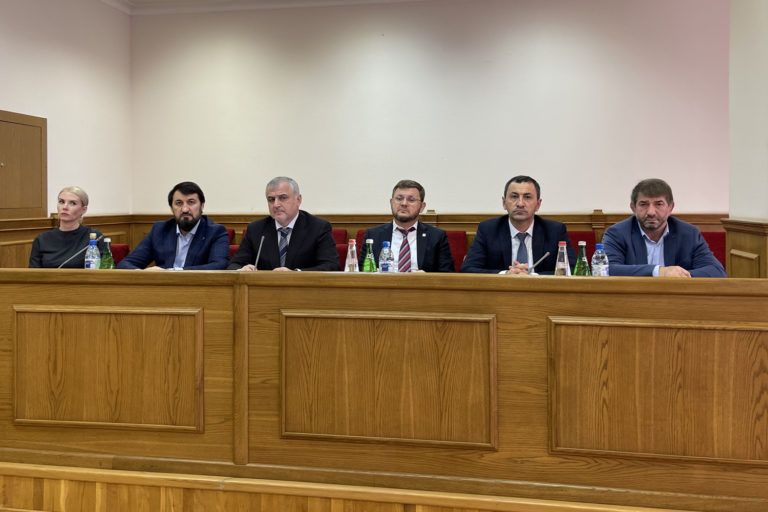 Прошла сессия горсобрания