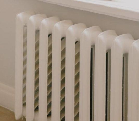 Мэр Махачкалы рассказал, что делать, если в квартире все еще холодно