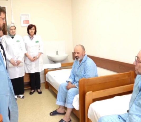 Мэр Махачкалы навестил проходящих реабилитацию военнослужащих