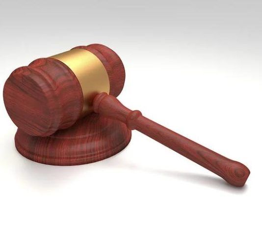 Суд в Махачкале арестовал судебного пристава по делу о хищении денег умершей женщины