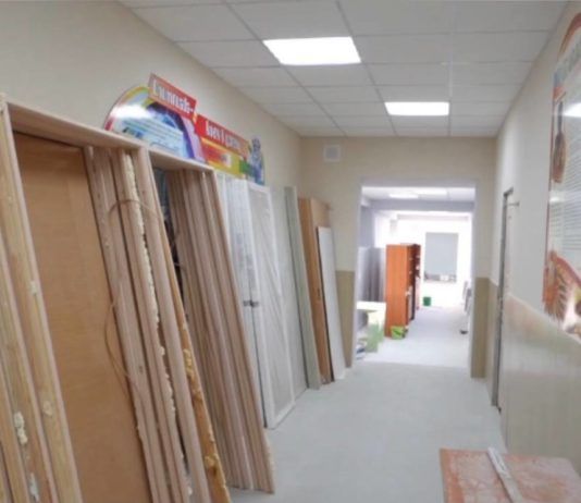 Мэрия Махачкалы требует взыскать неустойку с подрядчика за срыв сроков ремонта школ