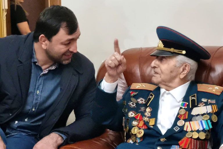 Благоустроена дворовая территория дома, в котором живет ветеран