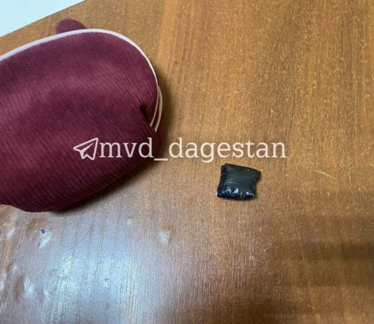 Наркотики изъяли у 17-летней жительницы Махачкалы