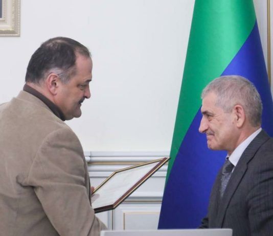 Сергей Меликов выразил благодарность исполняющему обязанности мэра Махачкалы
