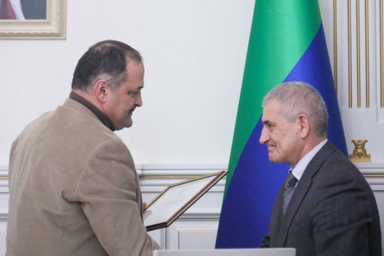 Сергей Меликов выразил благодарность исполняющему обязанности мэра Махачкалы
