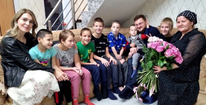 5D6D618A-D077-4006-BE90-E1B1B1173B01