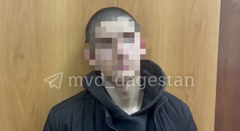 Двоих махачкалинцев задержали за изображение фашистcкой символики