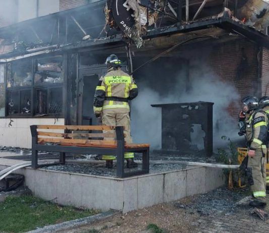Пожар произошел в кафе в Махачкале