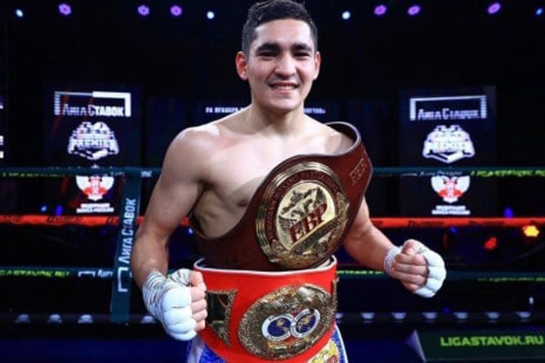 Российский олимпиец одержал победу в бою с чемпионом WBA