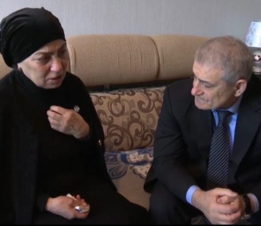 И.о. мэра Махачкалы навестил мать погибшего военнослужащего