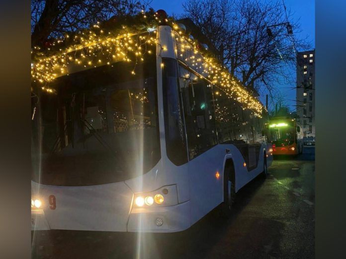 18F8E727-9C9A-45EB-93E1-2FF17E4252F3