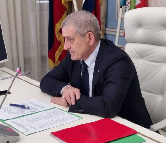 И.о. мэра города призвал управление архитектуры наводить порядок в городе